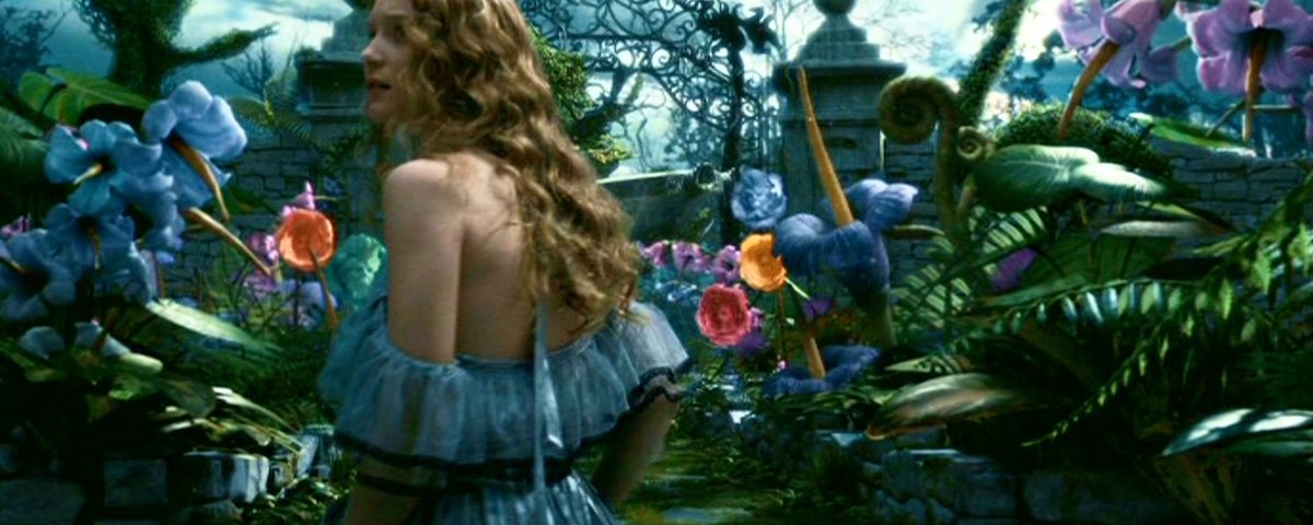 tim-burton-regia-di-alice-in-wonderland-2010